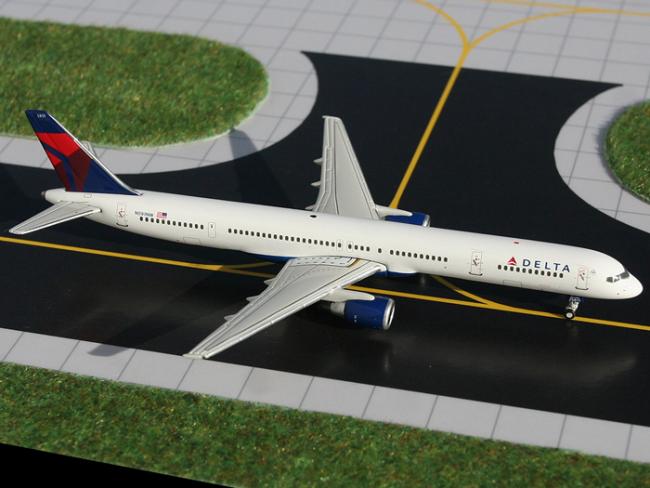 GJDAL990.jpg