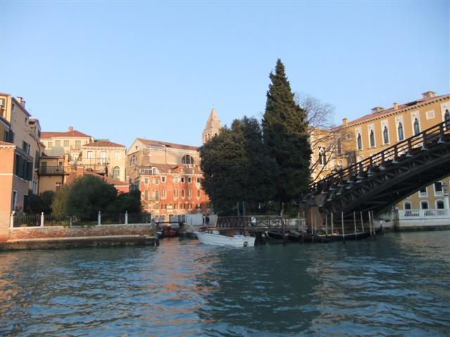DSCF2695 (Small).JPG
