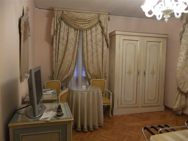 DSCF2710 (Small).JPG