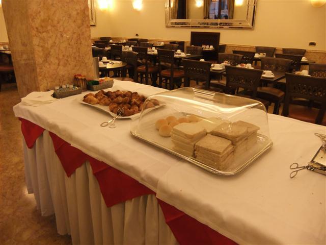 DSCF2888 (Small).JPG