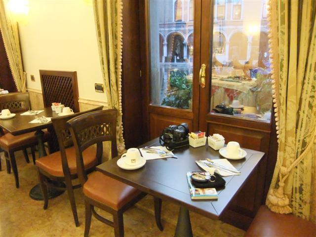DSCF2893 (Small).JPG