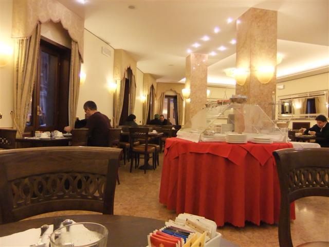 DSCF3392 (Small).JPG