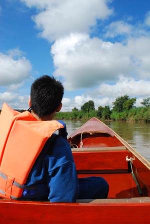 boat1.jpg