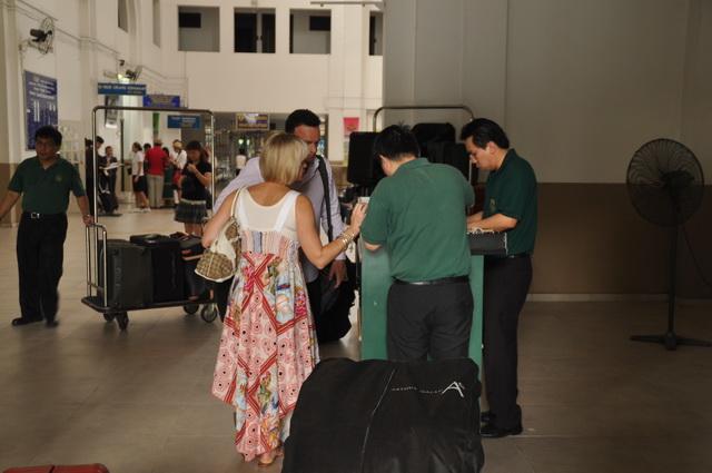 E8213393-17.jpg