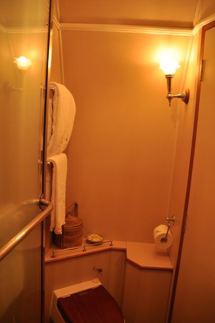 E8213393-81.jpg