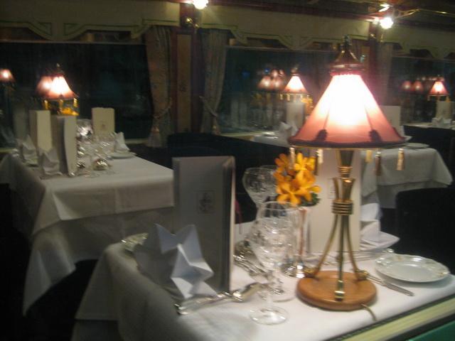 E8214170-89.jpg