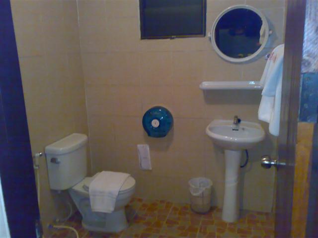 060120101401 (Small).jpg