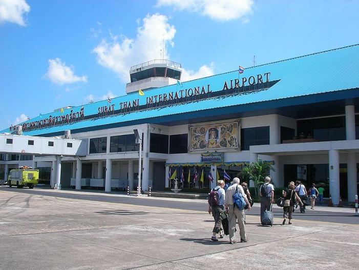 800px-Surat_thani_airport.jpg