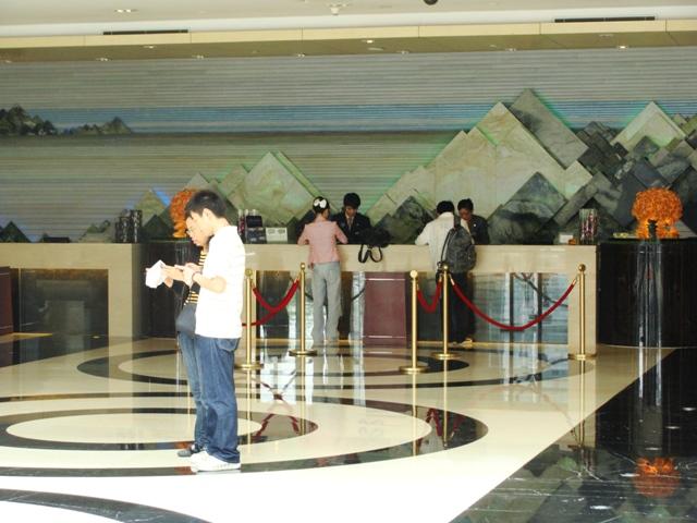 04 Front Desk.JPG