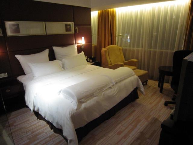 07 Bed.JPG