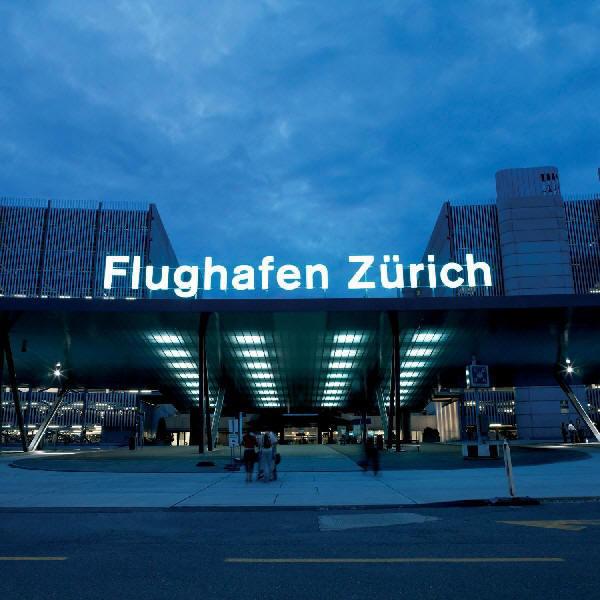 Schriftzug_Bushof.jpg