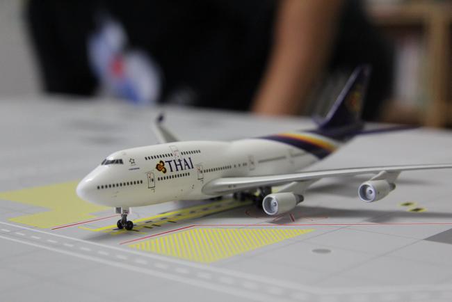 13 b747-400 hs-tgj_resize.JPG