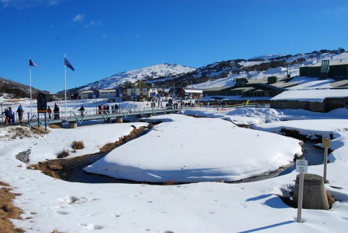 06 Perisher Valley.jpg