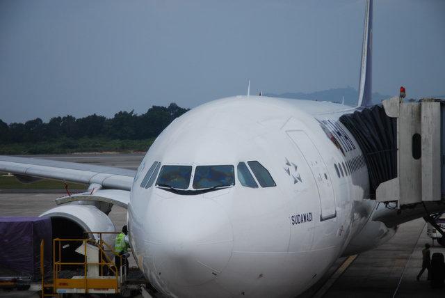 TG 235 BKK - HDY (205).JPG