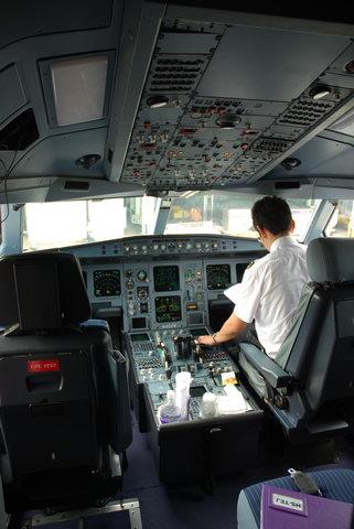 TG 235 BKK - HDY (196).JPG