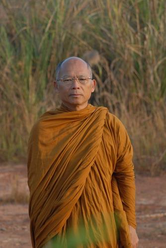 28 พระครูจิตภาวนาญาณ เจ้าอาวาส วัดป่าภูก้อน_resize.jpg