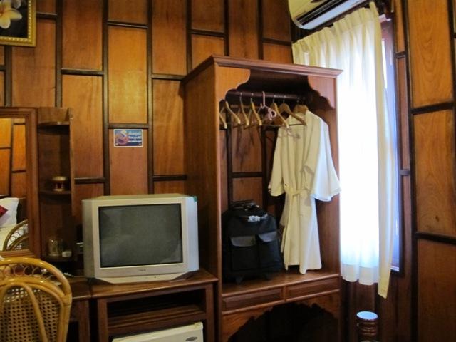 closet.jpg
