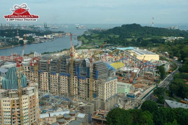universal-studios-singapore-from-above-on-4-nov-2009-big-compressed.jpg