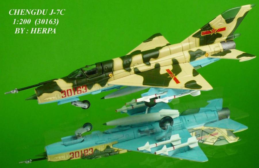 1-200 CHINA PLAAF CHENGDU J-7C (30163)-1.jpg
