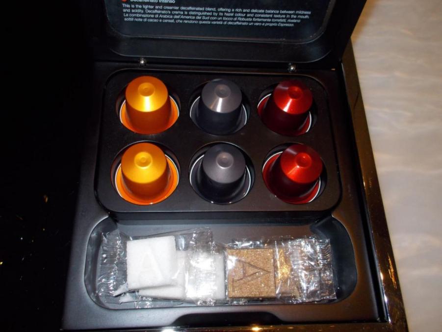 armani 043.JPG