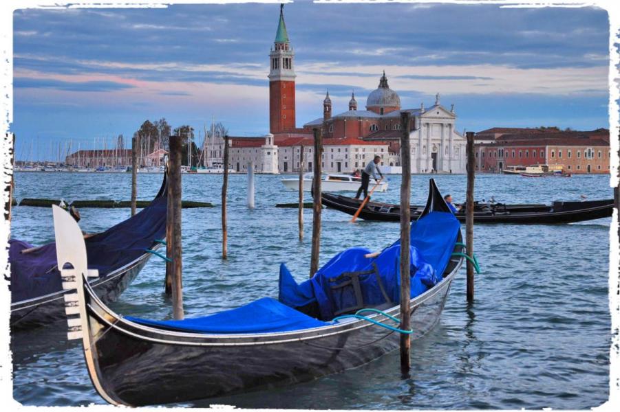 RevVenice1666.jpg